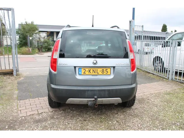 Škoda Roomster 1.2 TSI Fresh 2013 Benzine 6