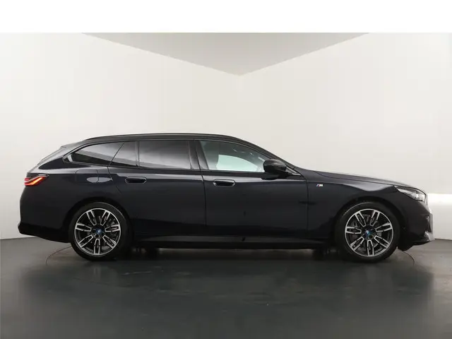 BMW i5 Touring eDrive40 84 kWh 2024 Elektrisch 8