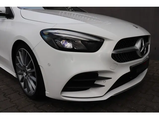 Mercedes-Benz B-Klasse 180 AMG 2019 Benzine 17