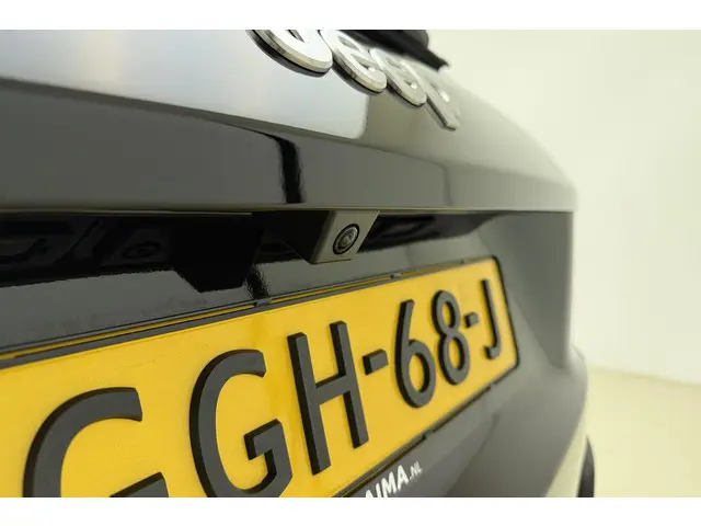 Jeep Avenger Summit 54 kWh 2024 Elektrisch 3