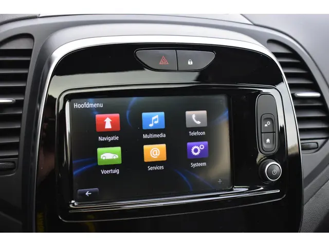 Renault Captur TCe 150 EDC Intens 2018 Benzine 18