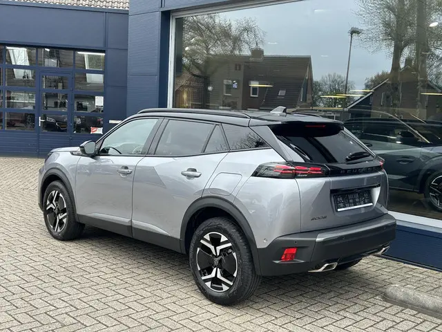Peugeot 2008 1.2 Turbo 130 PK GT 2024 Benzine 3