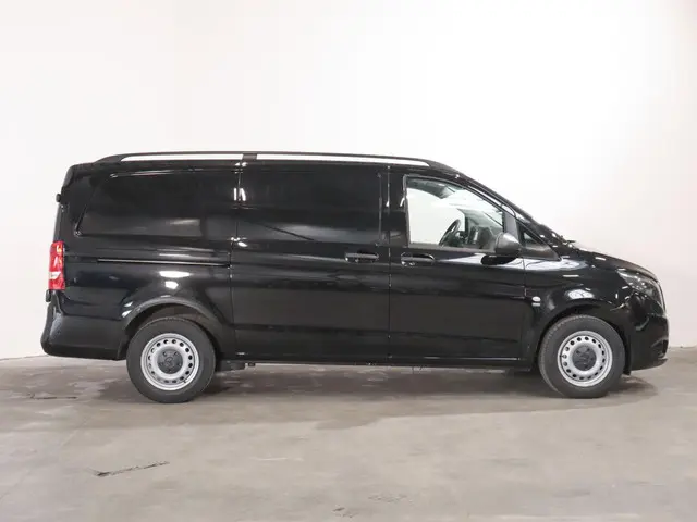 Mercedes-Benz Vito 114 CDI Lang 2023 Diesel 9