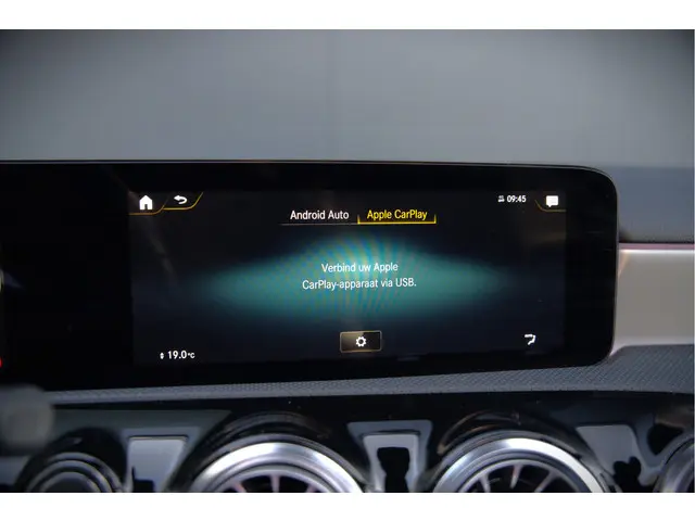Mercedes-Benz A-Klasse AMG 35 4MATIC 2022 Benzine 56