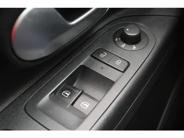 Volkswagen up! 1.0 BMT high up! 2019 Benzine 26