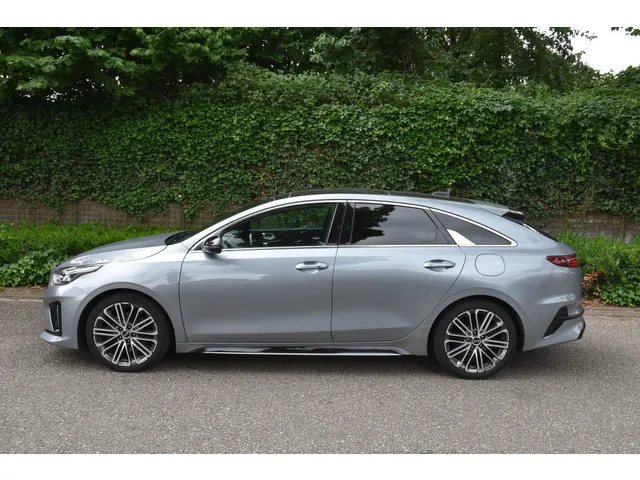 Kia ProCeed 1.5 T-GDI GT-PlusLine 2021 Benzine 3