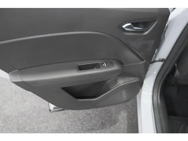 Renault Captur TCe 90 Techno 2025 Benzine 80