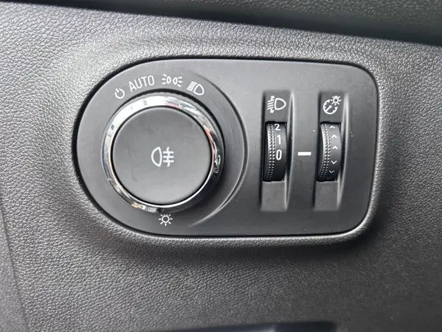 Opel ADAM 1.4 Glam 2014 Benzine 23