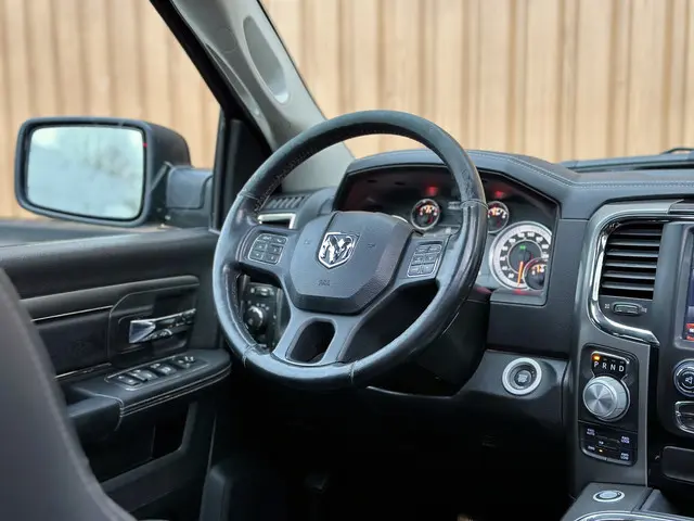 Dodge Ram 1500 5.7 V8 4x4 Quad Cab 6'4 Sport 2018 LPG/Gas 11