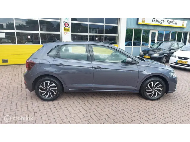 Volkswagen Polo 2