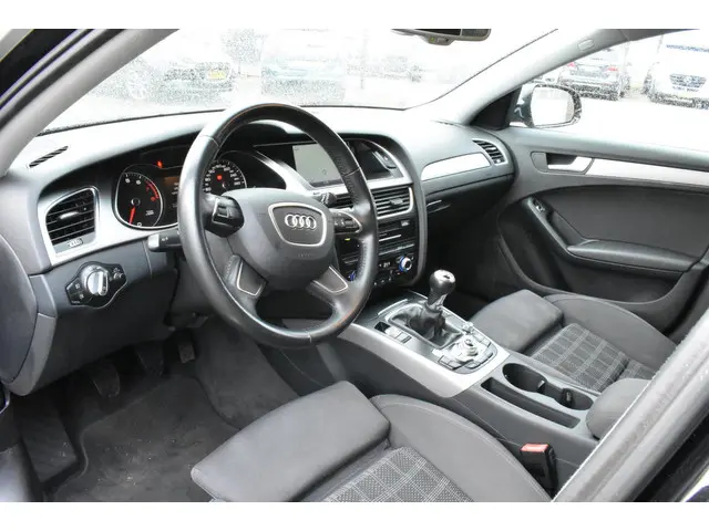 Audi A4 Avant 1.8 TFSI Pro Line S 2014 Benzine 17