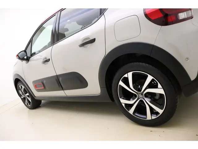Citroën C3 1.2 PureTech Shine 2021 Benzine 17