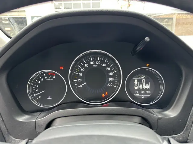 Honda HR-V 1.5 i-VTEC Executive 2016 Benzine 23