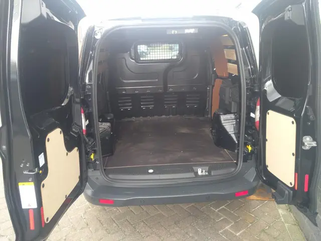Ford Transit Courier 1.0 Trend Start&Stop 2020 Benzine 6
