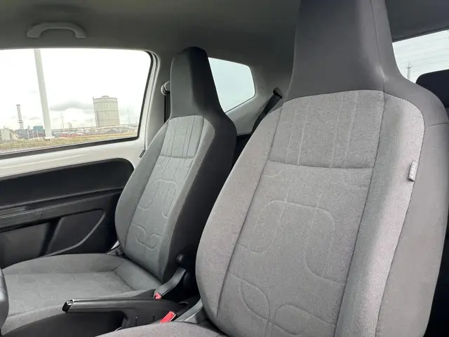 Volkswagen up! High Up! 2014 Benzine 13