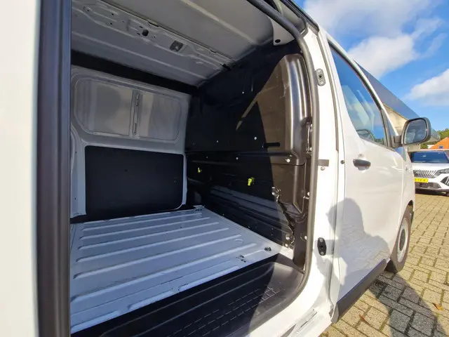 Opel Vivaro 2.0 Diesel 145 L3 2024 Diesel 9