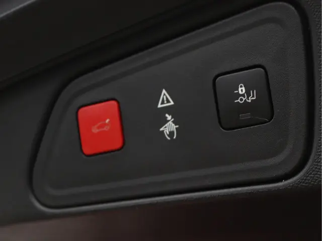 Peugeot 3008 1.6 e-THP Premium 2018 Benzine 64