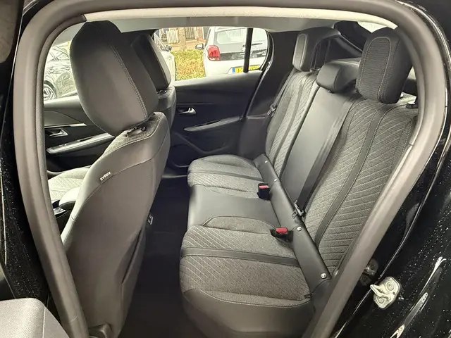 Peugeot 208 1.2 PureTech 100 Allure 2024 Benzine 12