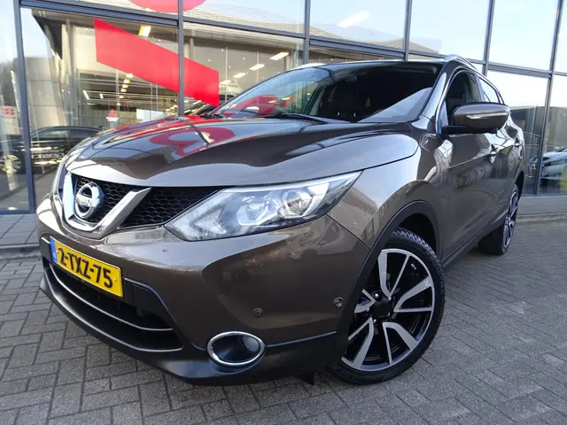 Nissan QASHQAI 1.2 Tekna 2014 Benzine 2