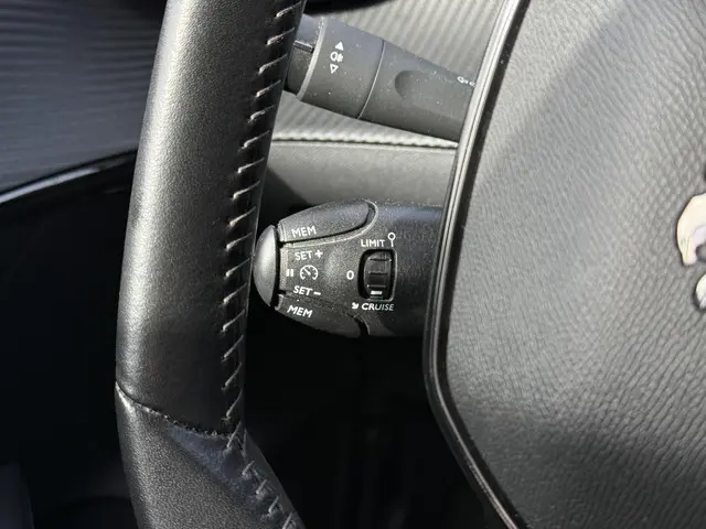 Peugeot e-208 Aut. EV Allure Pack 2020 Elektrisch 21