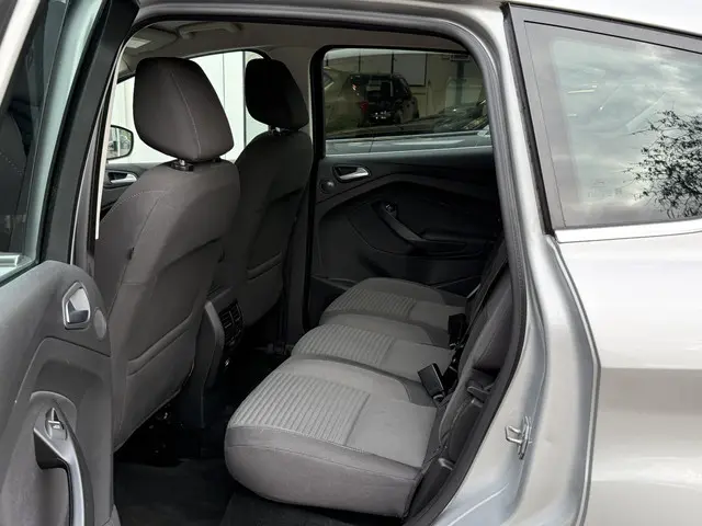 Ford C-MAX 1.0 Titanium 2015 Benzine 6