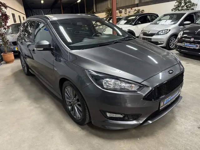 Ford Focus Wagon 1.0 ST-Line 2017 Benzine 4