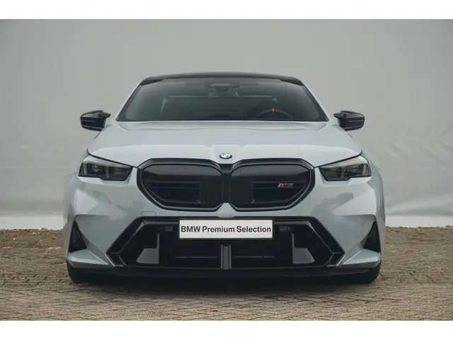 BMW M5 Sedan 2025 Hybride Benzine 3