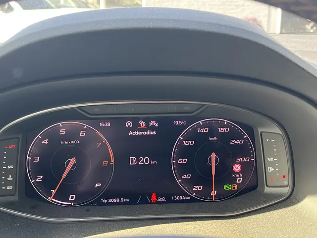 CUPRA Ateca 1.5 TSi DSG 2024 Benzine 17