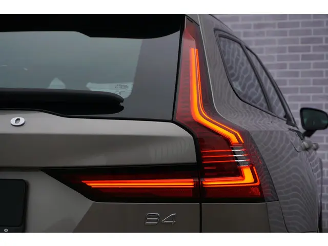 Volvo V90 2.0 B4 R-Design 2021 Benzine 9