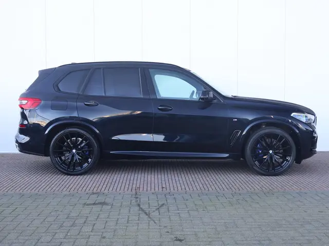 BMW X5 xDrive40i High Executive 2020 Benzine 7