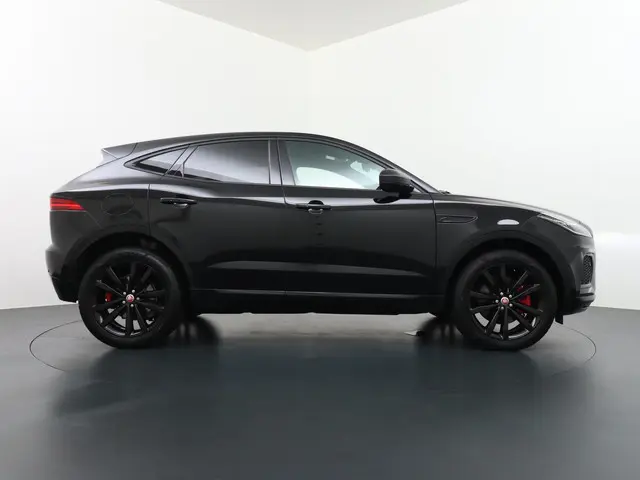 Jaguar E-PACE 1.5 P300e AWD R-Dynamic 2023 Hybride Benzine 8