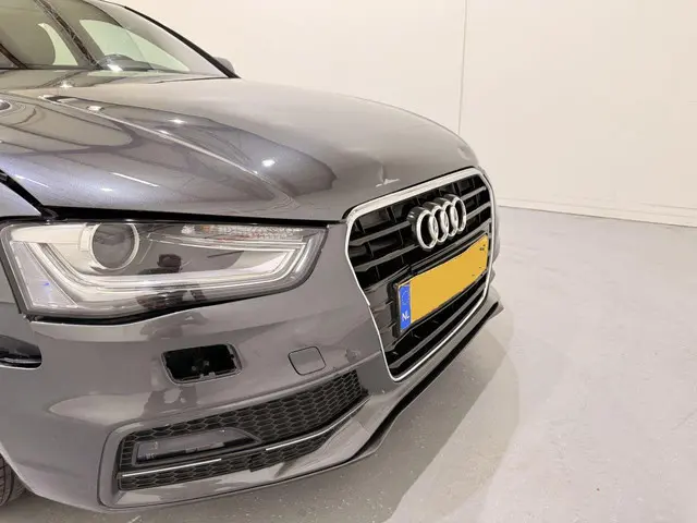 Audi A4 Sedan 1.8 TFSI S Edition Automaat 2015 Benzine 10