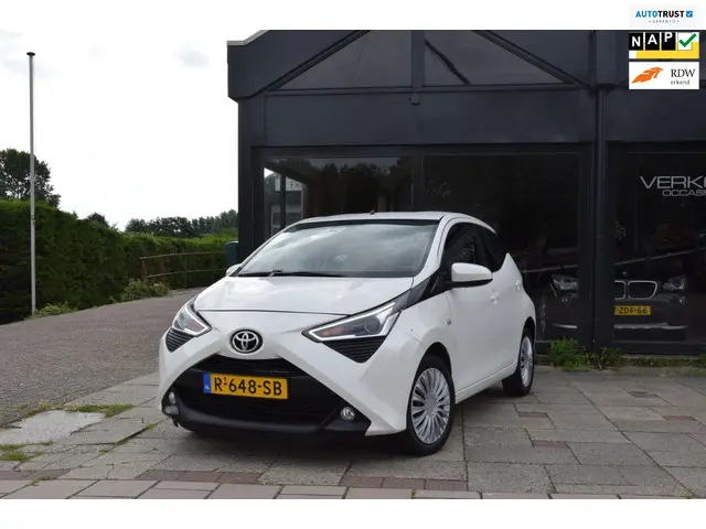 Toyota Aygo 1.0 VVT-i x Carplay Navigatie 2021 Benzine