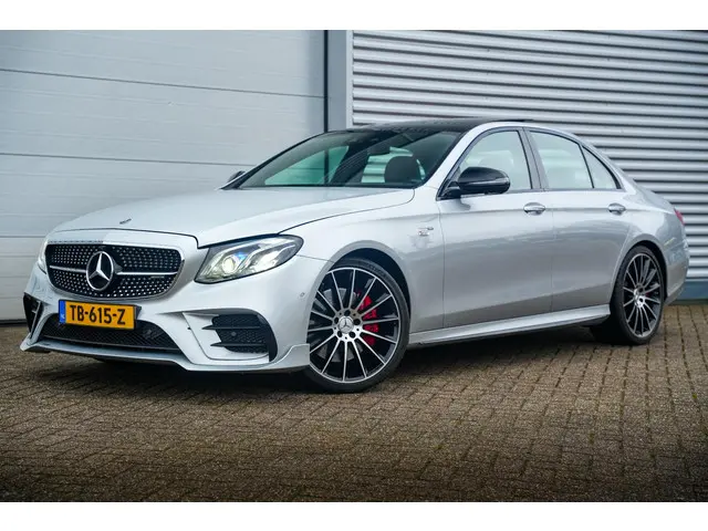 Mercedes-Benz E-Klasse AMG 43 4Matic 2018 Benzine 31