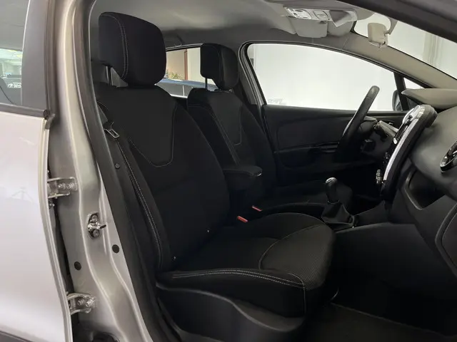 Renault Clio 0.9 TCe ECO Collection 2013 Benzine 12
