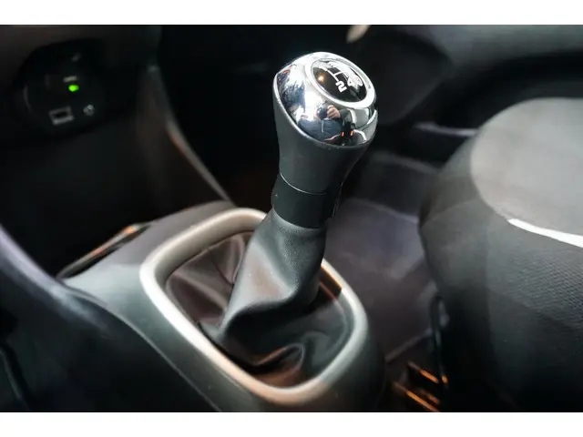 Toyota Aygo 1.0 VVT-i x-sport 2016 Benzine 36