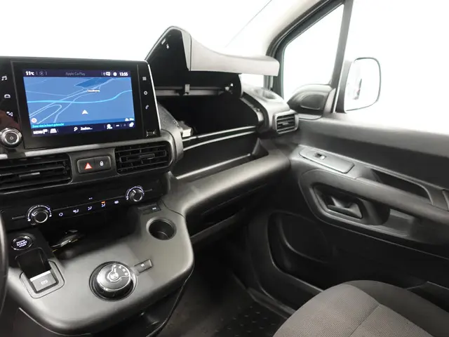 Opel Combo 130pk Automaat L2H1 Edition 2022 Diesel 21