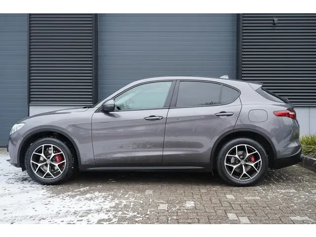 Alfa Romeo Stelvio 2.0 T AWD Super 2018 Benzine 7