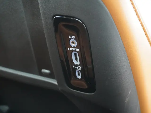 Chrysler Pacifica 3.6 V6 Hybrid 2023 Benzine 32