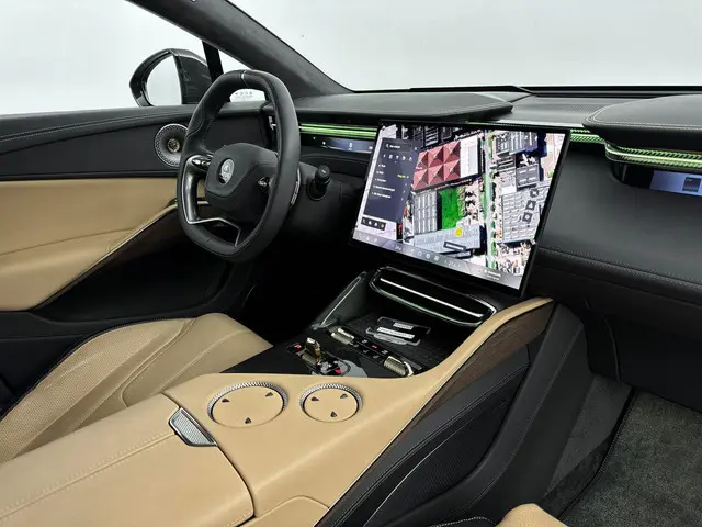 Lotus Eletre R 112kWh/906pk 2024 Elektrisch 16