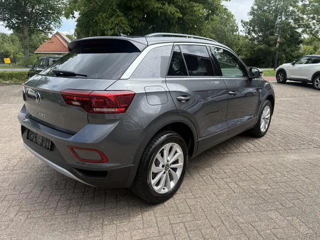 Volkswagen T-Roc 1.5 TSI Life 2024 Benzine 7