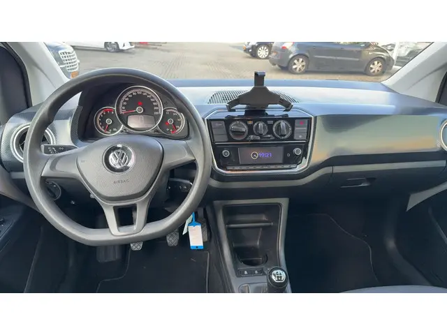 Volkswagen up! 1.0 BMT move up! 2019 Benzine 8