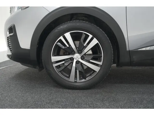 Peugeot 3008 PureTech 130 EAT8 GT Line 2019 Benzine 19