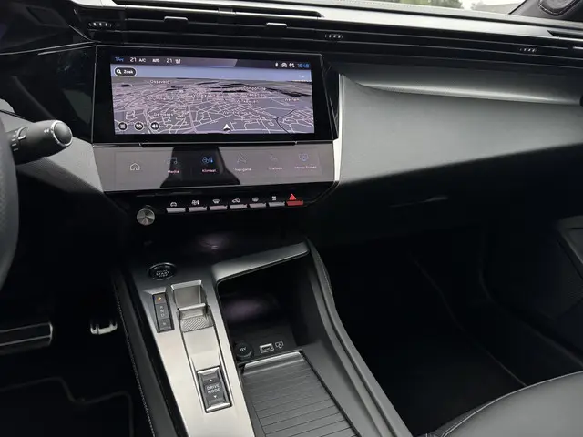 Peugeot 408 GT HYbrid 225 EAT8 2023 Hybride Benzine 14