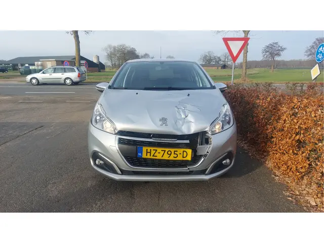 Peugeot 208 1.2 PureTech Urban Soul 2016 Benzine 8