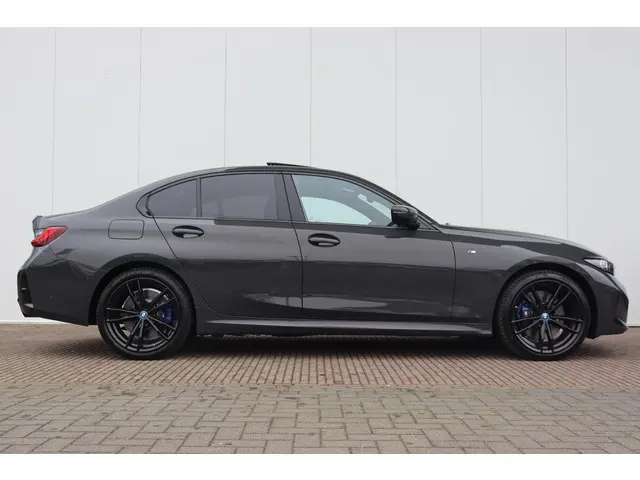 BMW 3 Serie 320e 2025 Hybride Benzine 4