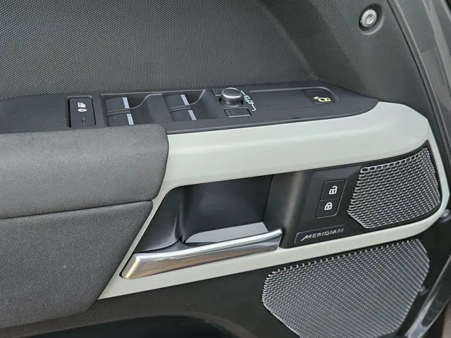 Land Rover Defender 110 2.0 P400e 2021 Hybride Benzine 26