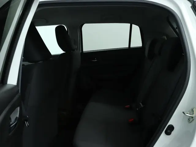 Suzuki Swift 1.2 Style Smart Hybrid 2025 Benzine 18