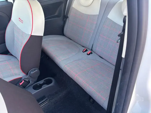 Fiat 500 1.2 Lounge 2017 Benzine 10