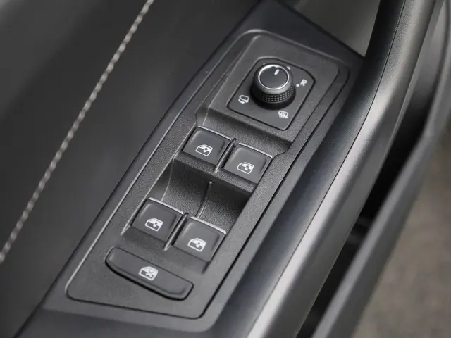 Volkswagen T-Roc 1.5TSI/150PK R-Line DSG 2025 Benzine 24